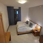 Josefine Front - Adults Only Hotell