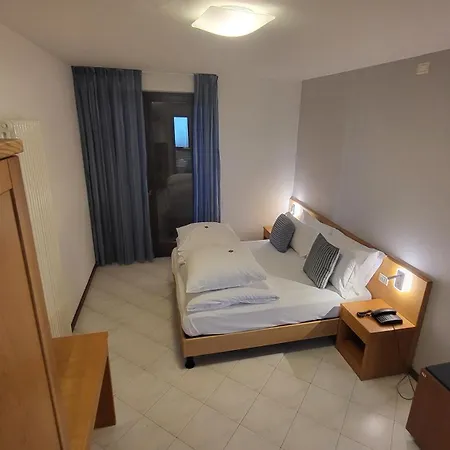 Josefine Front - Adults Only Hotel