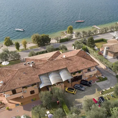 Villa Josefine Lake Front Beach And Pool (Adults Only) *