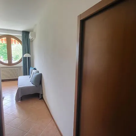 Josefine Front - Adults Only * Brenzone sul Garda