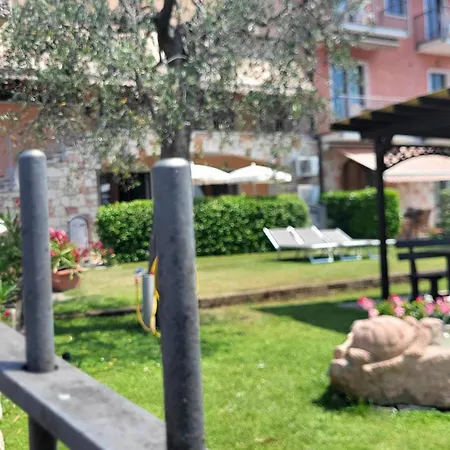 Szálloda Josefine Front - Adults Only Brenzone sul Garda