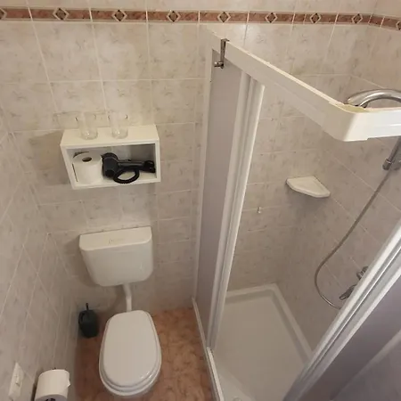 Josefine Front - Adults Only Brenzone sul Garda
