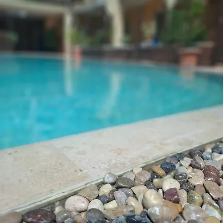 Josefine Front And Pool (adults Only) *